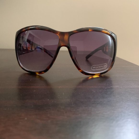 Express Tortoise Shell style Sunglasses Never Worn - Picture 1 of 8